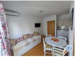 Apartmaji Crnjac - Rogoznica Hrvaka