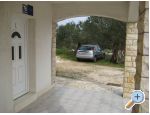 Apartmaji Biserka - Rogoznica Hrvaka
