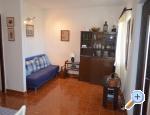 Apartma Lada - Rogoznica Hrvaka