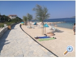 Apartmaji Anna - Rogoznica Hrvaka