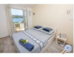 Apartmaji Captain`s house - Rogoznica Hrvaka