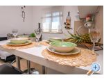 Apartmaji Captain`s house - Rogoznica Hrvaka