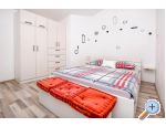 Apartmaji Captain`s house - Rogoznica Hrvaka