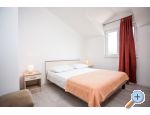 Apartmaji Elez - Rogoznica Hrvaka