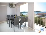 Apartmaji Elez - Rogoznica Hrvaka