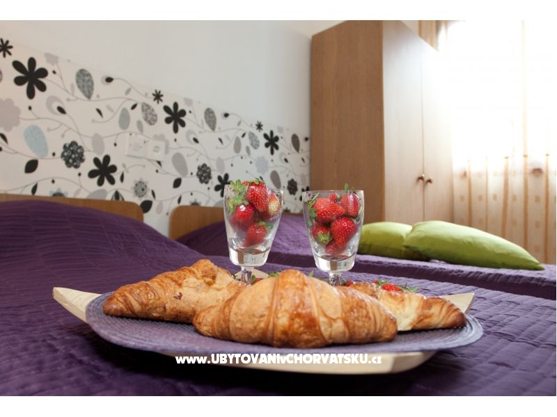 Vila Ljubo – Ferienwohnung Rogoznica, Kroatien – Foto 8