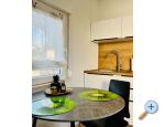 Apartmaji Kiwi - Rogoznica Hrvaka