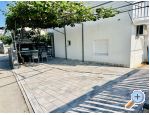 Apartmaji Kiwi - Rogoznica Hrvaka