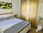 Apartmaji Kiwi - Rogoznica Hrvaka