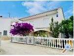 Apartmaji Kiwi - Rogoznica Hrvaka