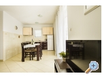 Apartmaji Magnolia Radai - Rogoznica Hrvaka