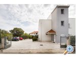 Apartmaji Magnolia Radai - Rogoznica Hrvaka