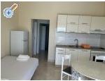 Apartmaji More - Rogoznica Hrvaka