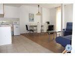 Doogaloo Apartmaji - Rogoznica Hrvaka
