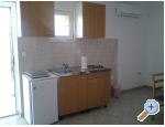 Appartements Iva - Rogoznica Kroatien