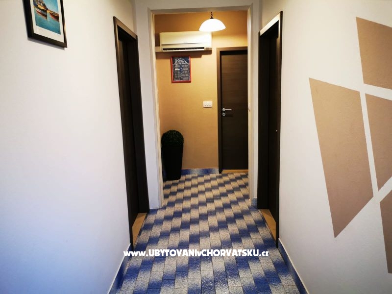 Kuća Roko – Ferienwohnung Rogoznica, Kroatien – Foto 15