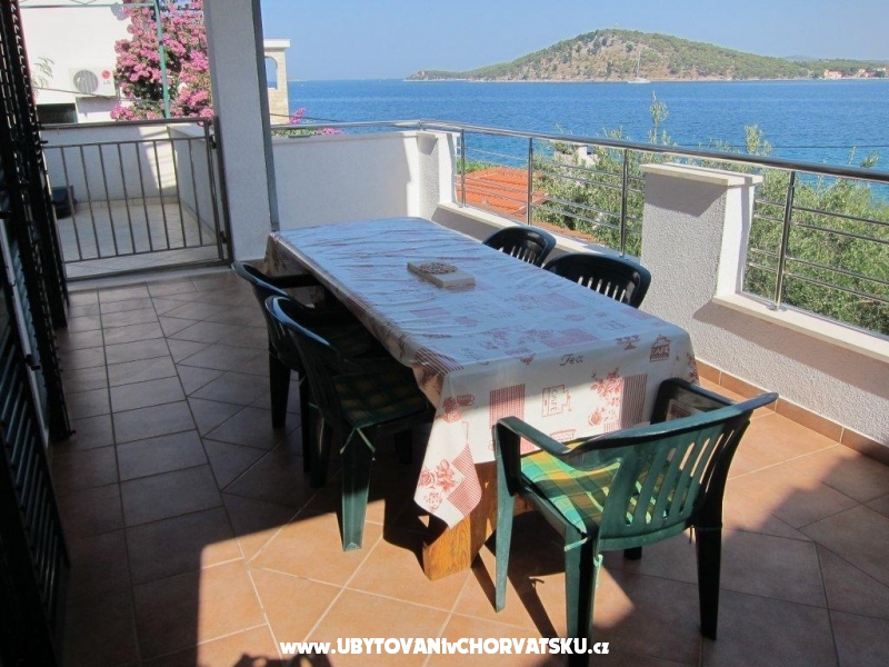 Mezaroca Appartements - Rogoznica Croatie