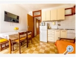 Apartmaji Mira Mark Raanj Rogoznic - Rogoznica Hrvaka