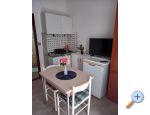 Apartmaji Triton - Rogoznica Hrvaka