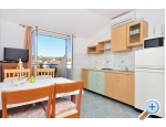Apartmaji Villa Karlo - Rogoznica Hrvaka