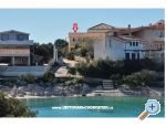 Apartmaji Villa Karlo - Rogoznica Hrvaka