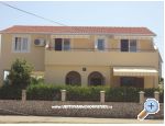 Apartmaji Villa Karlo - Rogoznica Hrvaka