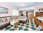 Villa Nevenka - Rogoznica Hrvaka