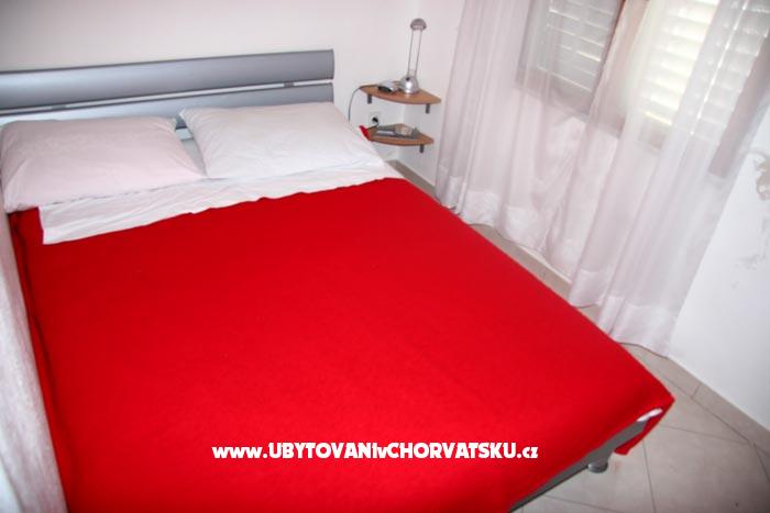 Villa Rtic – Ferienwohnung Rogoznica, Kroatien – Foto 5