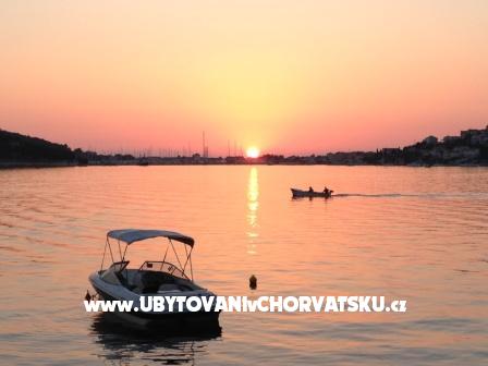 Villa Vrkic – Ferienwohnung Rogoznica, Kroatien – Foto 14