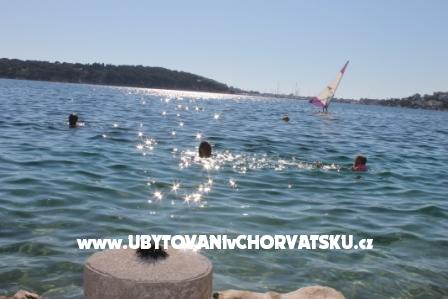 Villa Vrkic – Ferienwohnung Rogoznica, Kroatien – Foto 17