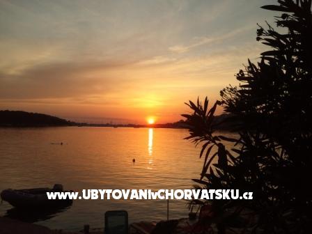 Villa Vrkic – Ferienwohnung Rogoznica, Kroatien – Foto 9