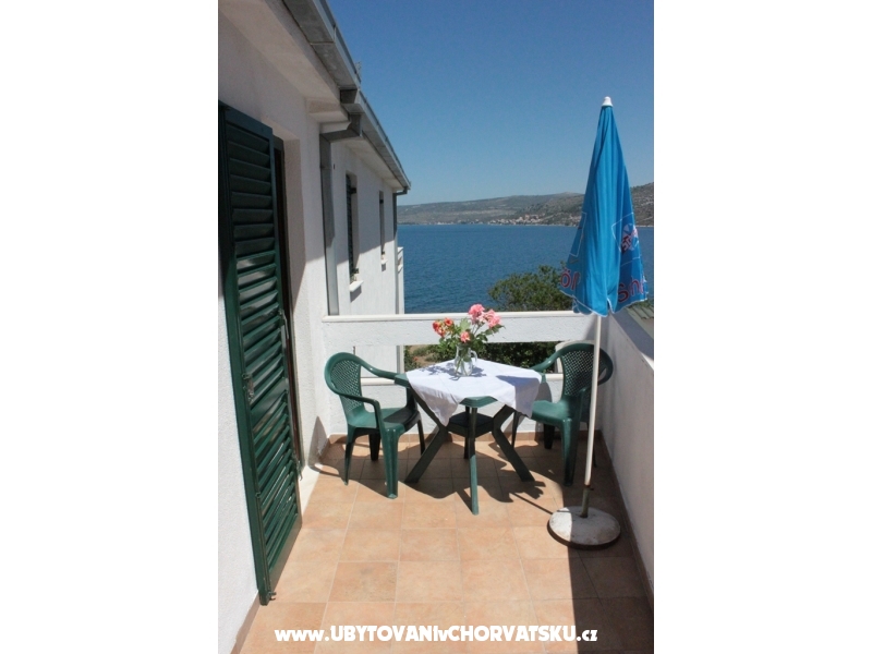 Vinka apartments DIREKT NA PLAI - Rogoznica Croatie