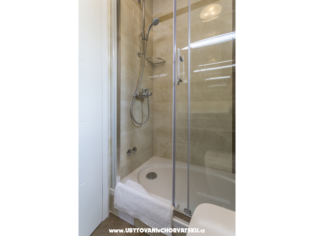 Flores Luxury Suites - Rogoznica Horvtorszg