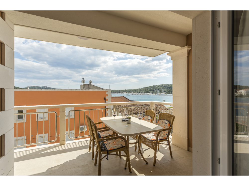 Flores Luxury Suites - Rogoznica Horvtorszg