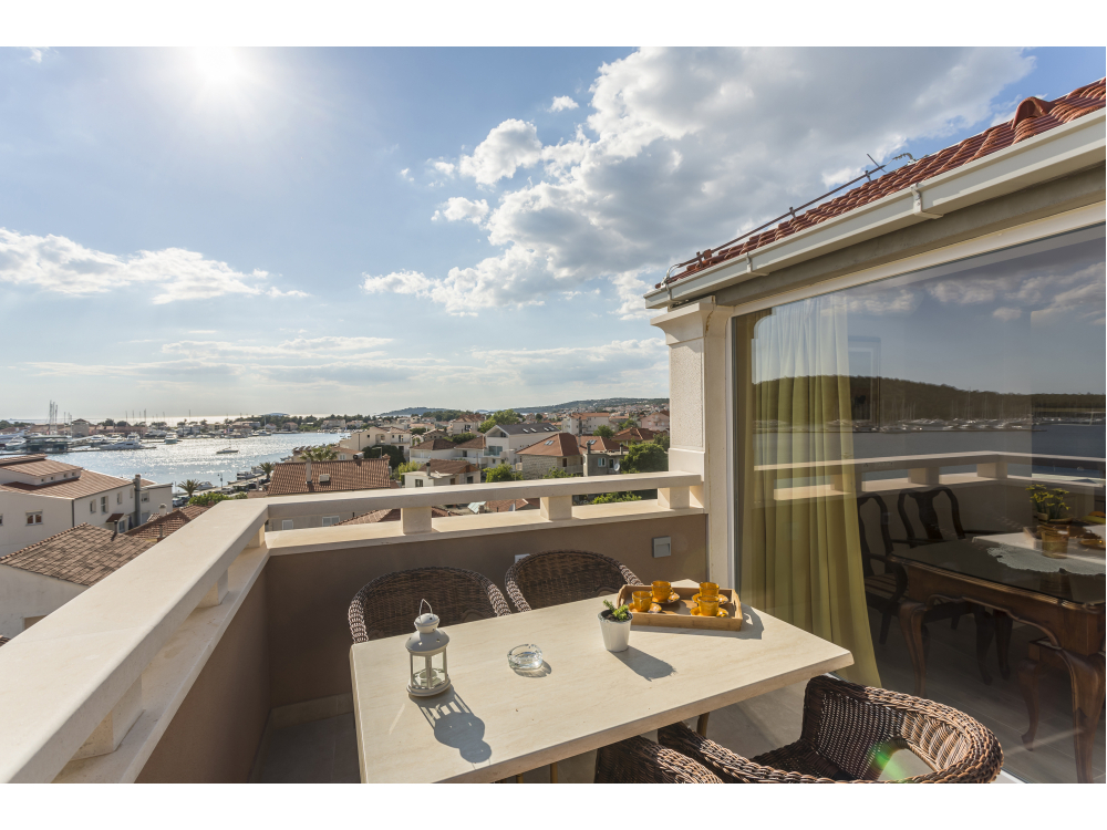 Flores Luxury Suites - Rogoznica Horvtorszg