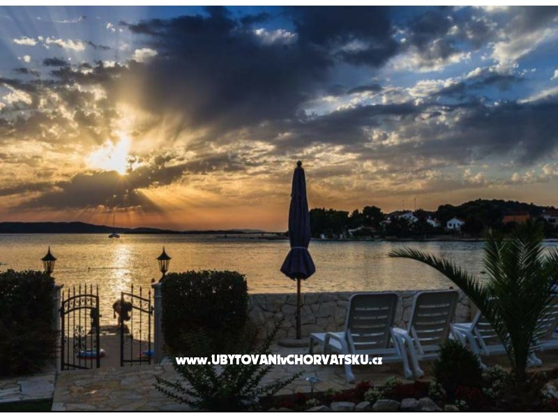 Apartment Manuela (vila Doni) – Ferienwohnung Sibenik, Kroatien – Foto 7