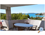 Appartement by the sea with a seaview - ibenik Kroatien