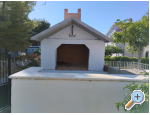 Appartement by the sea with a seaview - ibenik Kroatien