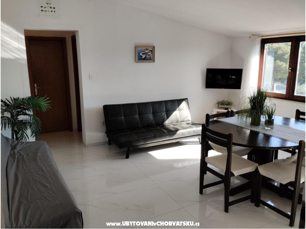 Appartement by the sea with a seaview - ibenik Croatie