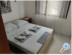 Appartement by the sea with a seaview - ibenik Kroatien