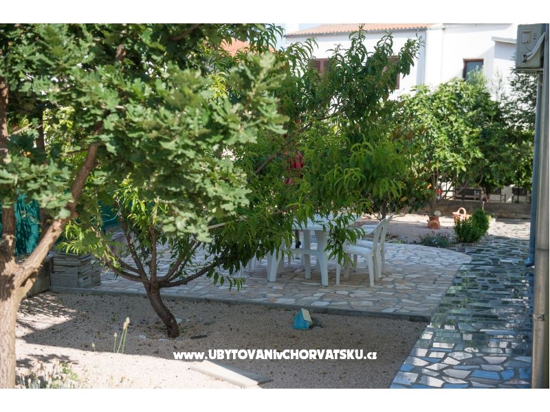 Mirni Kutak Oase – Ferienwohnung Sibenik, Kroatien – Foto 1