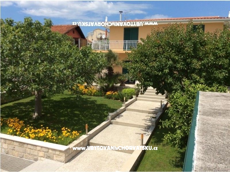 Villa Cilic  – Ferienwohnung Sibenik, Kroatien – Foto 1