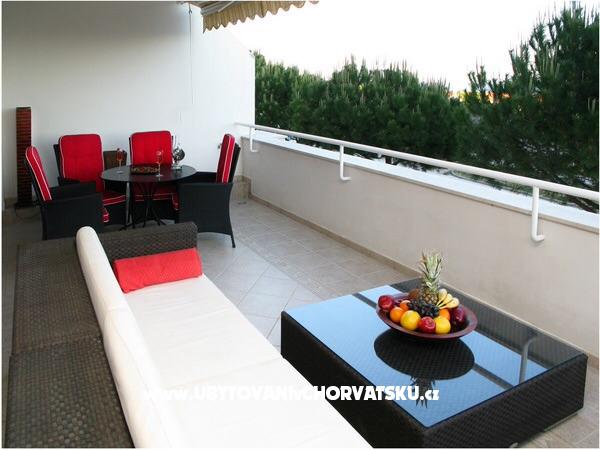 AdiOro Luxury Beachfront Appartement – Ferienwohnung Split, Kroatien – Foto 2