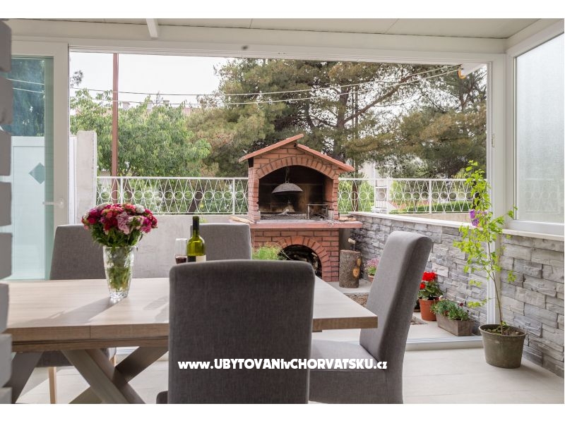 Luxury , with garden! Aenona – Ferienwohnung Split, Kroatien – Foto 1