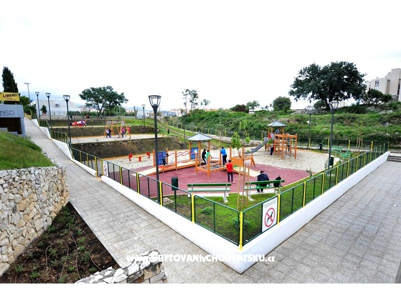 Luxury , with garden! Aenona – Ferienwohnung Split, Kroatien – Foto 13