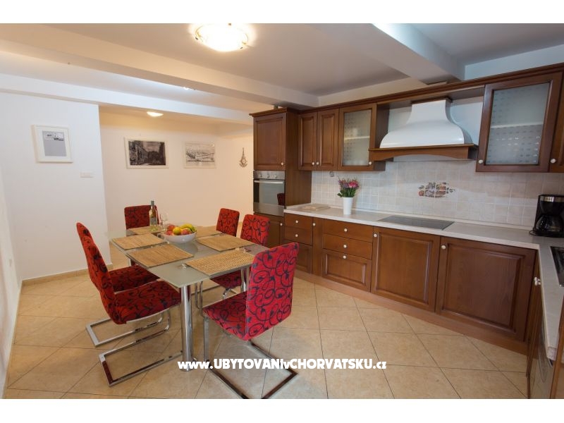 Spacious Appartement in City Center  – Ferienwohnung Split, Kroatien – Foto 5