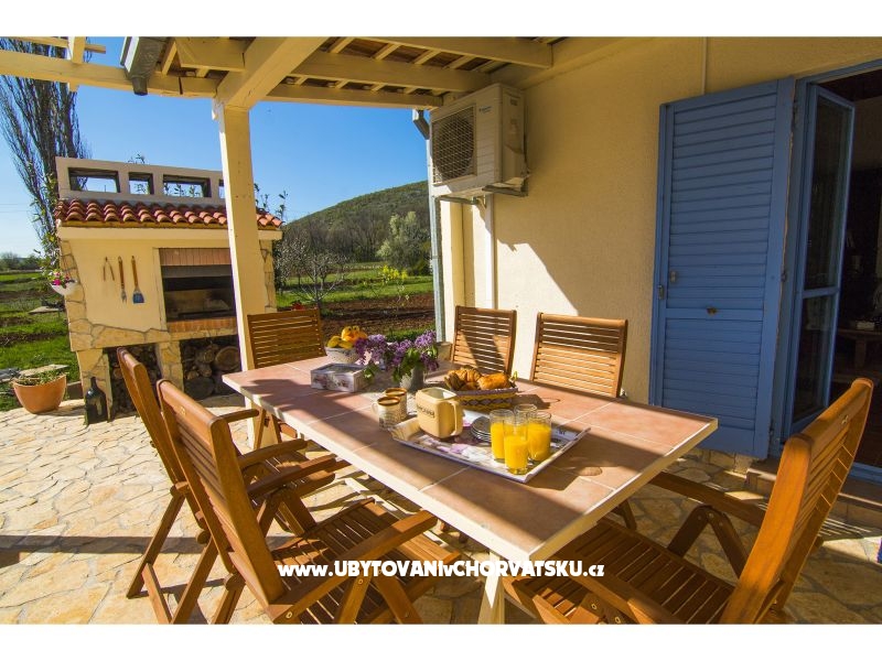 Villa Romansa- 22 km from Split – Ferienwohnung Split, Kroatien – Foto 8