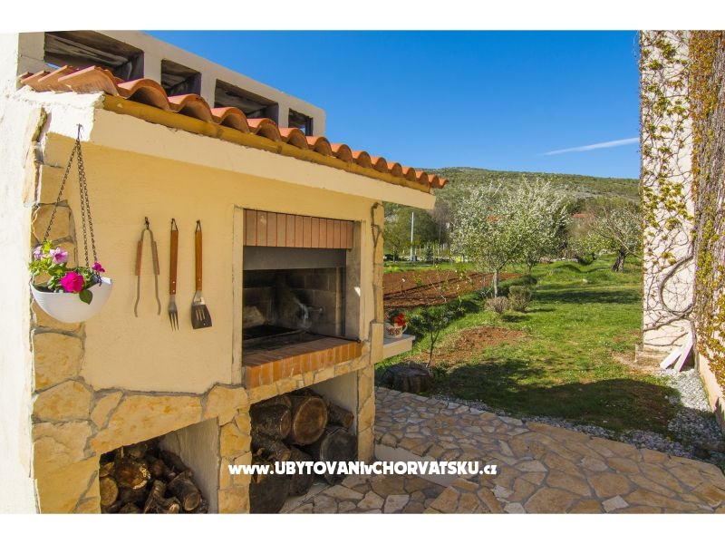 Villa Romansa- 22 km from Split – Ferienwohnung Split, Kroatien – Foto 9