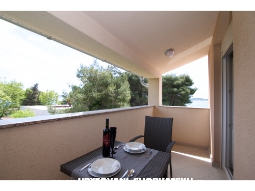Appartements Becky - Sukoan Croatie