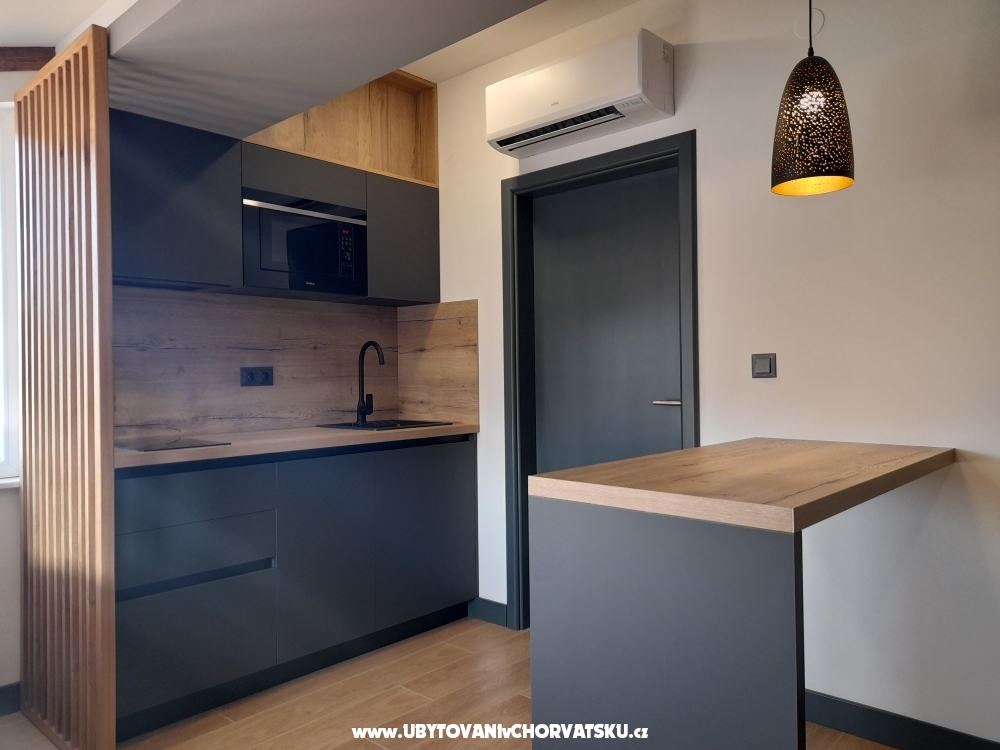 Solmaris Apartmanok - Sukoan Horvtorszg